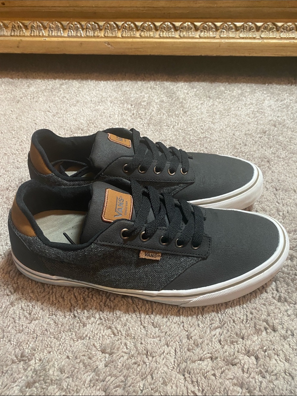 Vans Atwood DX Low trainers Sneakers in Black with Brown Accents size 10.5